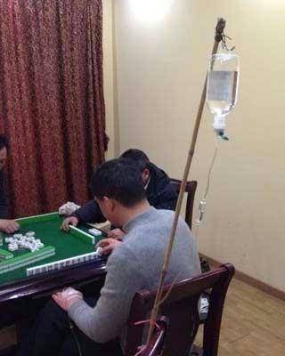 我来教大家“微乐广西麻将怎样免费开挂”其实确实有挂-第1张图片