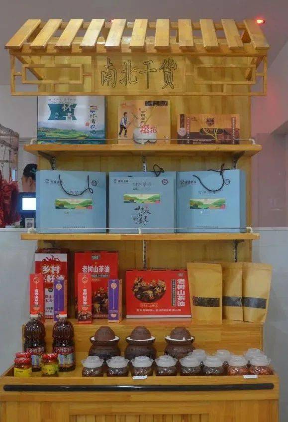 分享干货“龙城秘境手游辅助	”附开挂脚本详细步-第2张图片