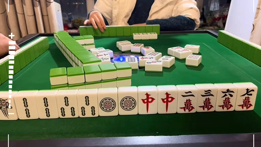 分享科普“红中麻将外卦神器下载安装”(必胜开挂神器)-第3张图片