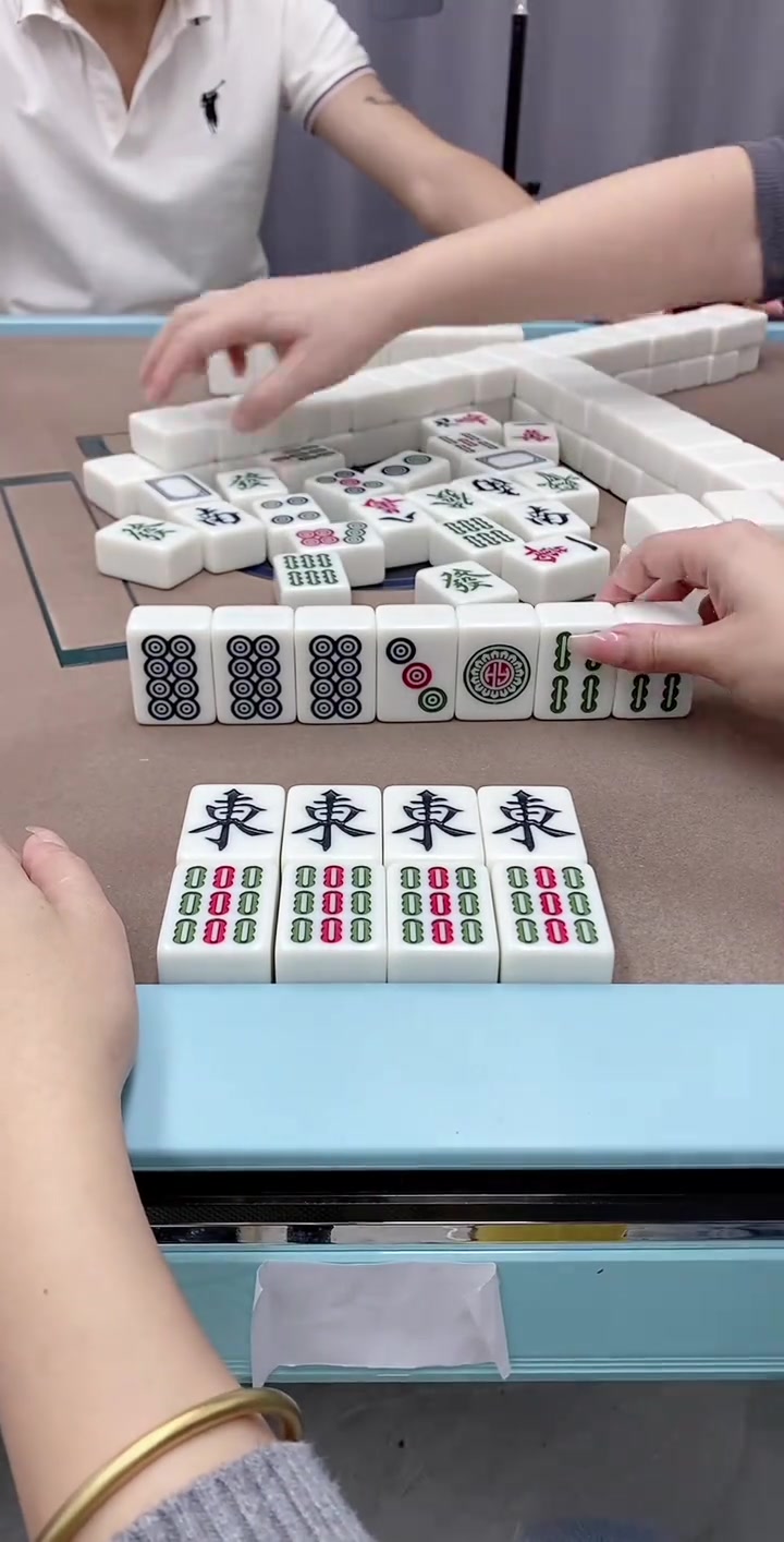 介绍一款“手机红中麻将有挂吗”(确实能开挂)-第3张图片