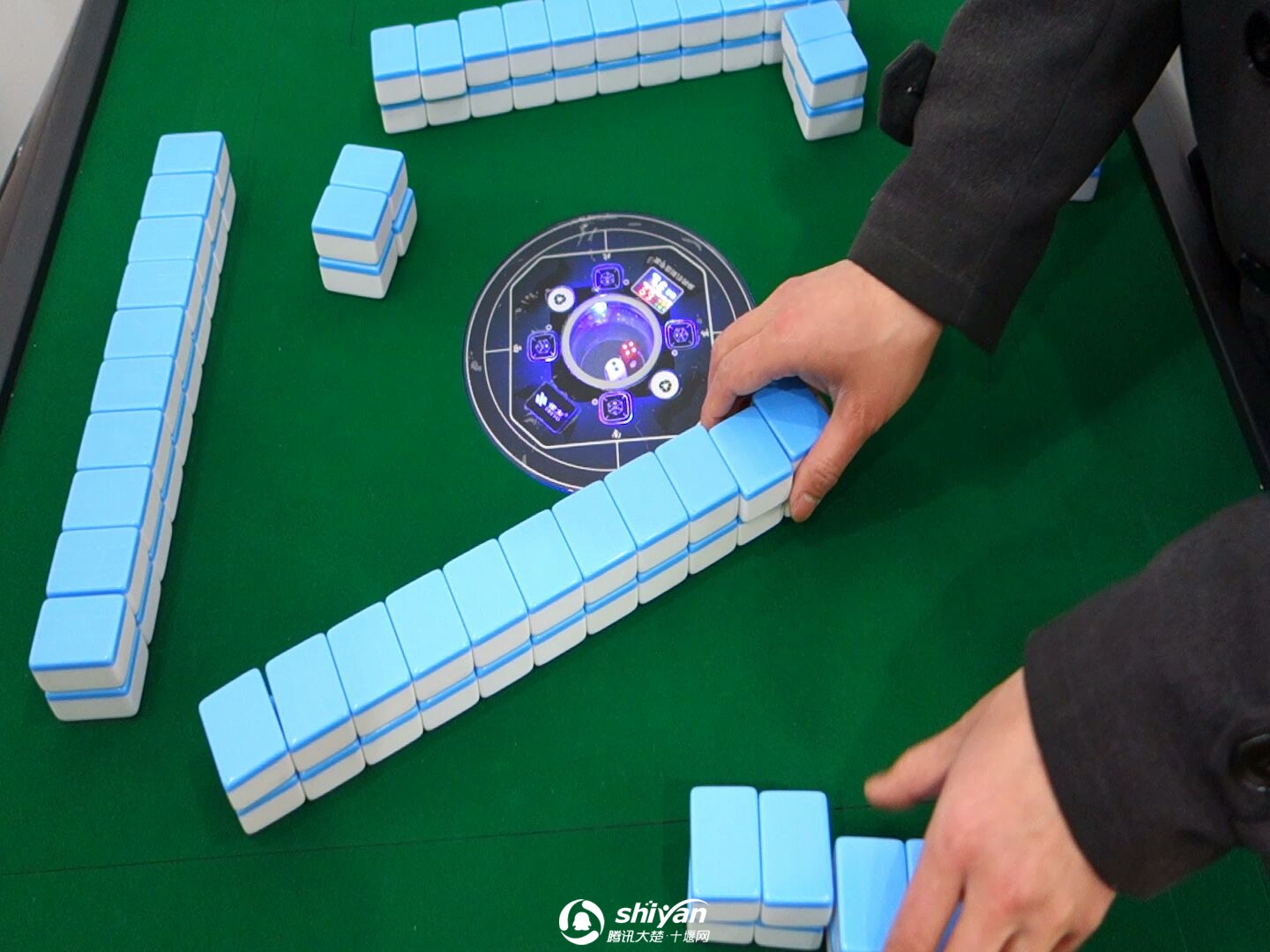 必备科技“微乐麻将开挂神器”(原来真的有挂)-第3张图片